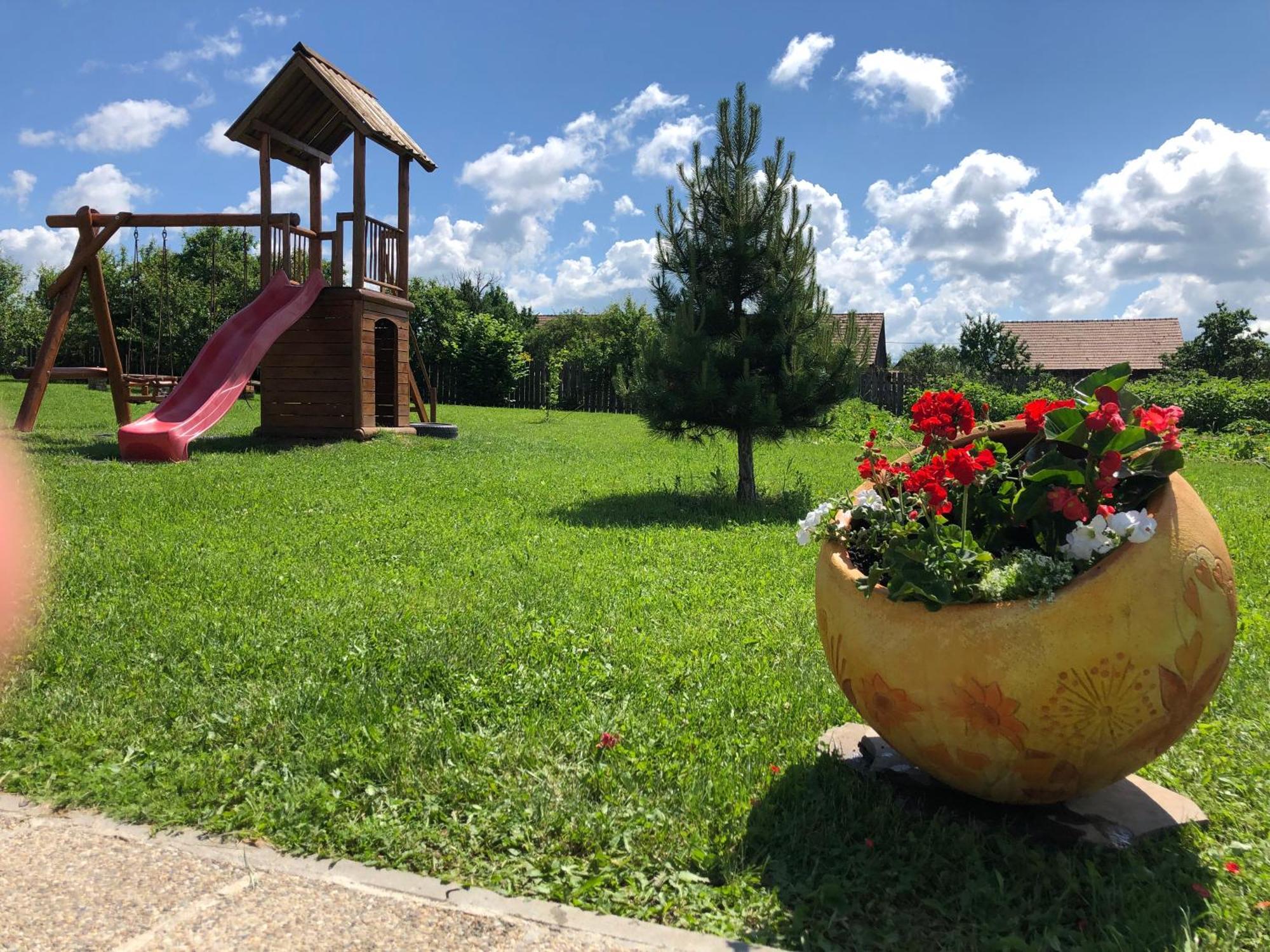 Nimfa Apartments Păuleni-Ciuc Exteriér fotografie